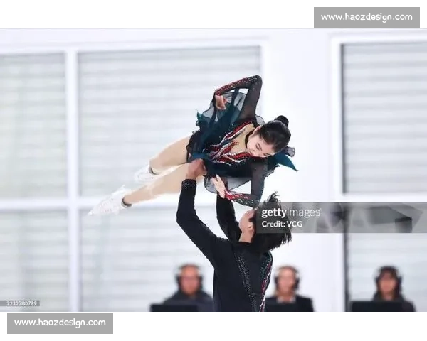 中俄花滑高手齐齐哈尔竞技 郭蕊 张益文摘双人滑桂冠 中俄花滑高手齐齐哈尔竞技 郭蕊 张益文摘双人滑桂冠