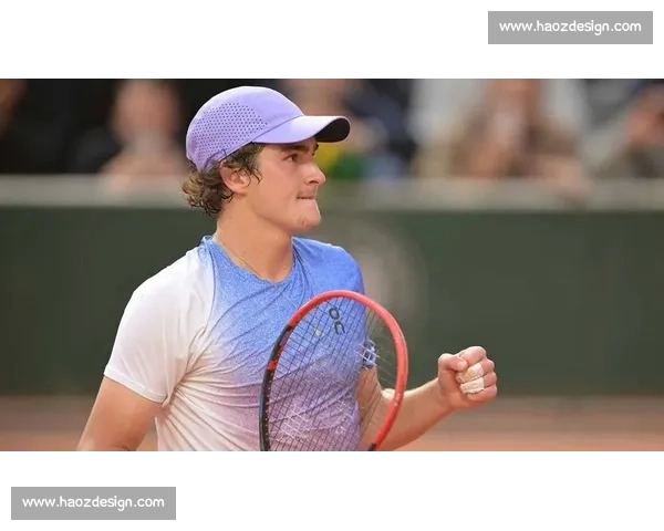 剃光头赴约，献冠军给妈！19 岁丰塞卡书写巴西网球新篇